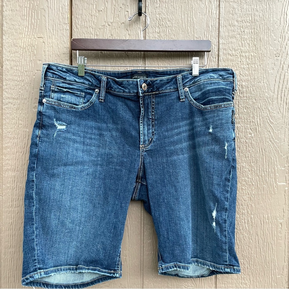 Silver Jeans Women’s Shorts Denim Suki Bermuda Distressed Stretch Plus Size 20 - Picture 2 of 10